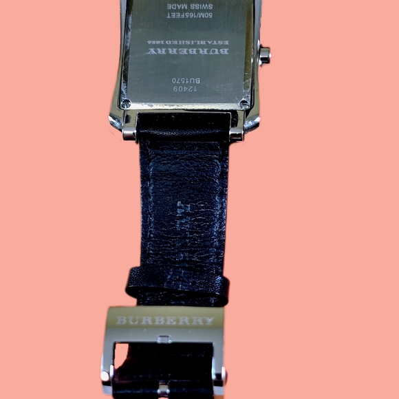 {DISCOUNTED} 〽️Burberry BU1570 Pearl Square Watch〽️ - Picture 7 of 9